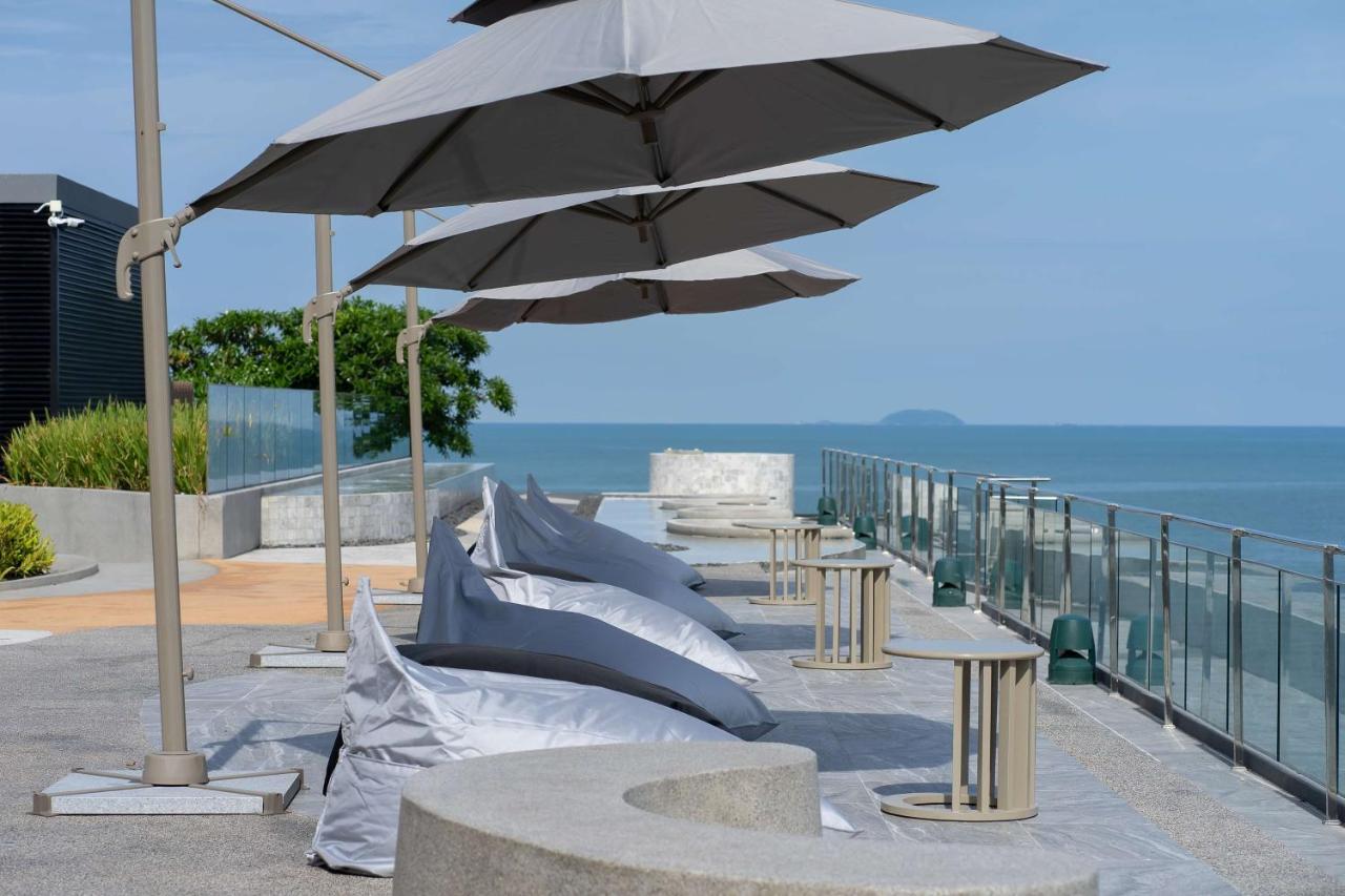 Bayphere Hotel Pattaya Jc Na Chom Thian Esterno foto The Sky Bar