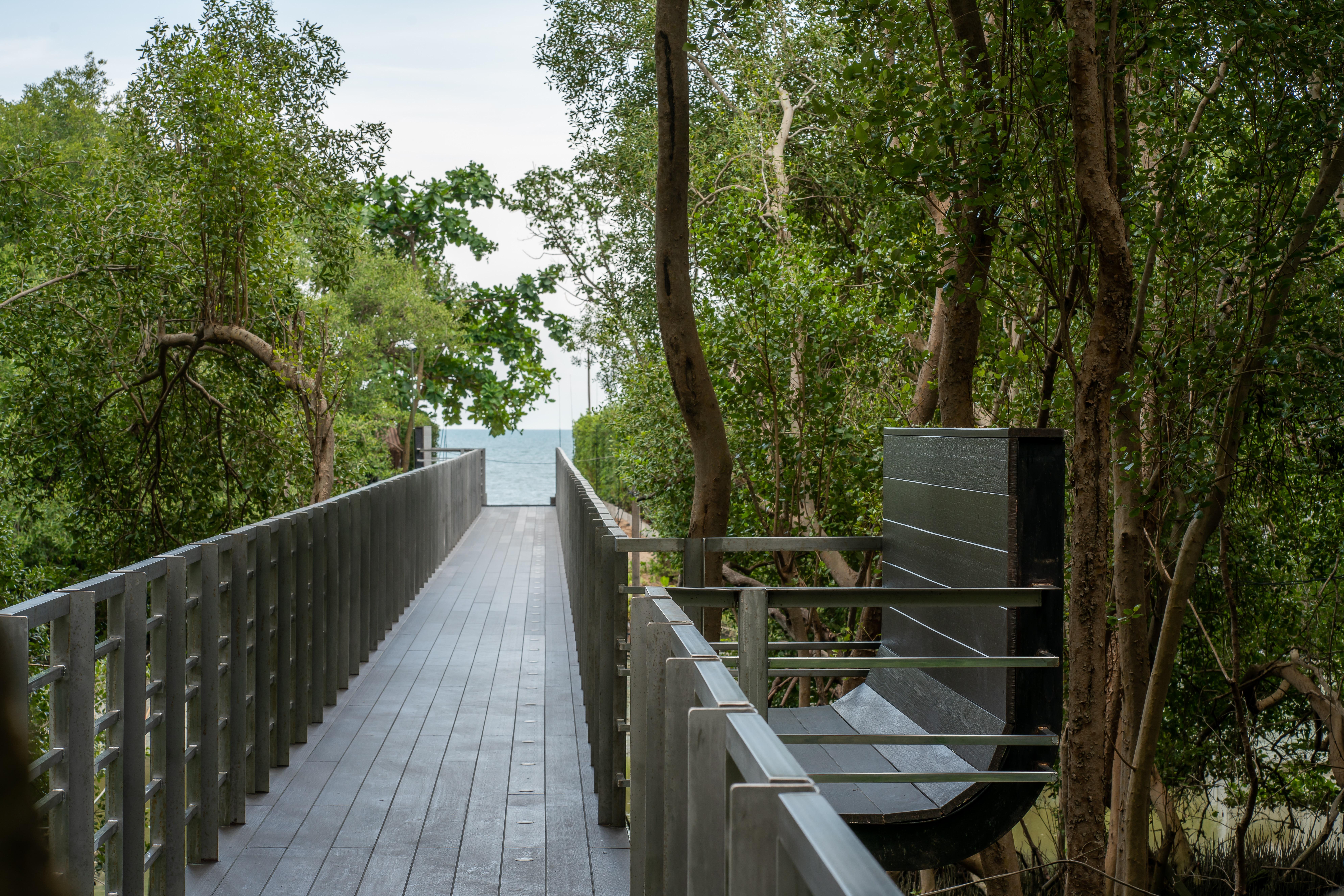 Bayphere Hotel Pattaya Jc Na Chom Thian Esterno foto The Treetop Walkway