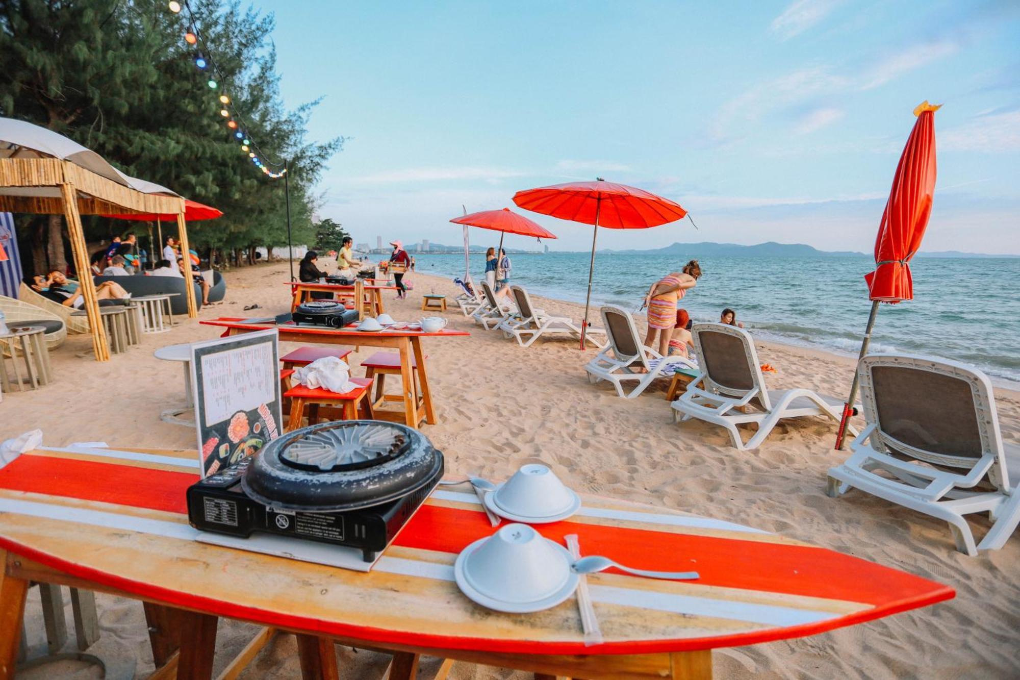 Bayphere Hotel Pattaya Jc Na Chom Thian Esterno foto Hua Hin beach
